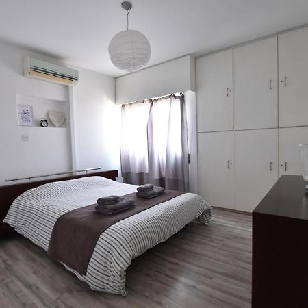 Glabur Stays - The Cozy 2 Bdr - Nicosia City, Free Parking & Wifi, Welcomes You!!! エクステリア 写真
