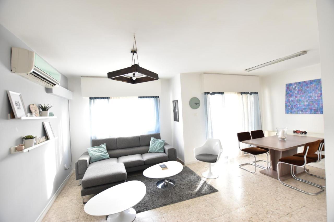 Glabur Stays - The Cozy 2 Bdr - Nicosia City, Free Parking & Wifi, Welcomes You!!! エクステリア 写真